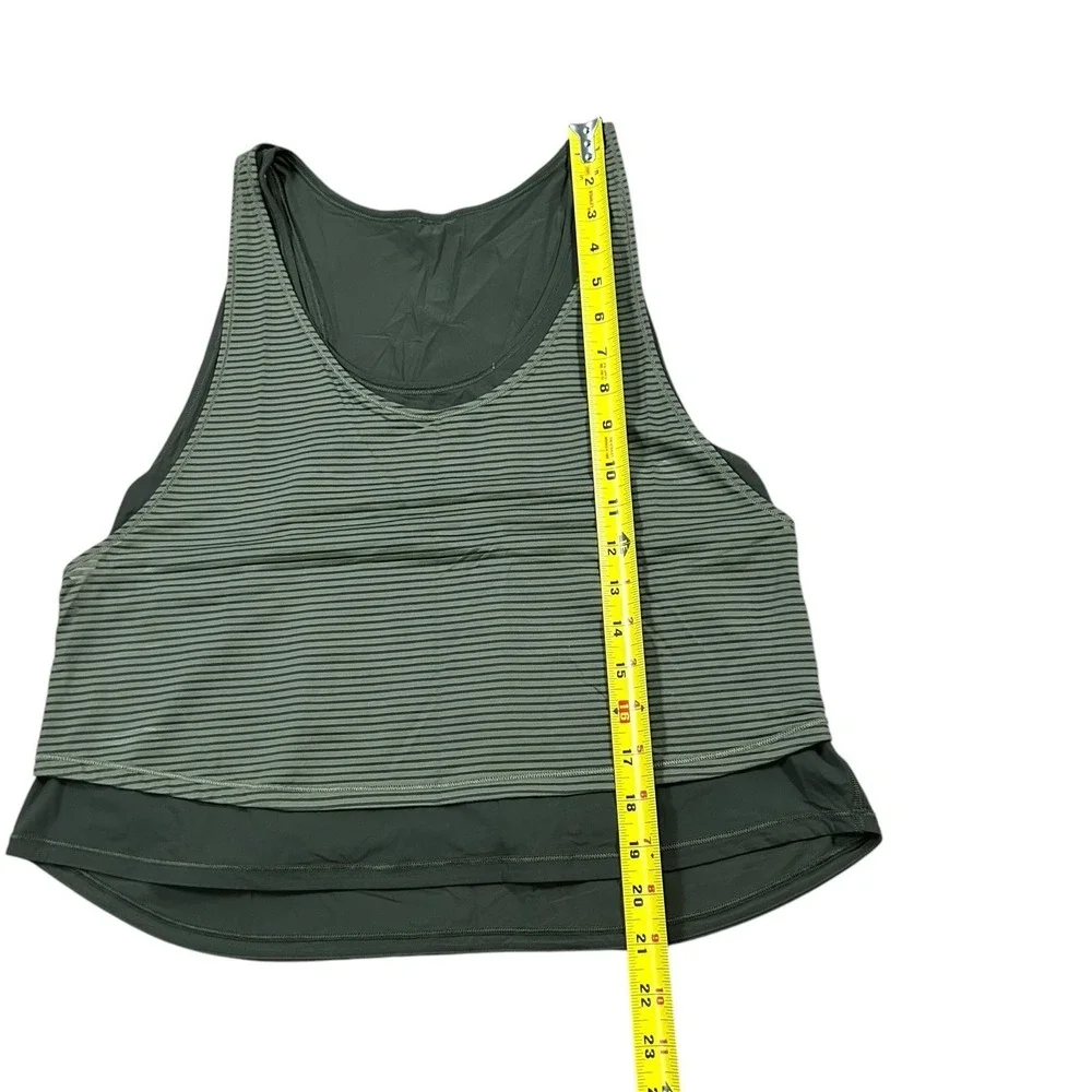 Lululemon Lean In‎ Tank Double Layered Striped Workout Top Green Medium gym